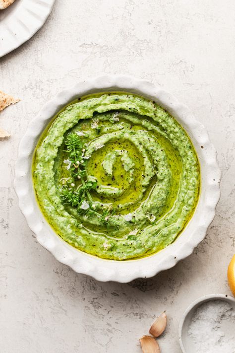 White Bean Dip Vegan, White Bean Dip Recipe, White Bean Spread, Bean Dip Recipe, Dairy Free Dips, Dairy Free Pesto, Bean Dip Recipes, Pesto Dip, White Bean Dip