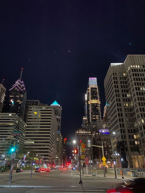 Philadelphia Nightlife, Philadelphia Aesthetic, City Skyline Wallpaper, Philadelphia Airport, City View Night, Night In The City, City Streets Photography, Visit Philadelphia, Temple University