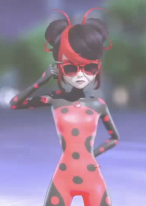 Ladybug Wallpaper, Adornos Halloween, Miraculous Wallpaper, Miraculous Ladybug Wallpaper, Marinette And Adrien, Miraculous Ladybug Movie, Miraculous Ladybug Fan Art, Miraculous Ladybug Funny, Anime Family