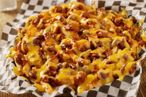 Leftover Fries Ideas, Casserole With French Fries, Leftover French Fries, Chili Cheese Fries Recipe, Cheese Fries Recipe, Bacon Cheese Fries, Buffalo Fries, Restaurants In Las Vegas, Chili Cheese Fries