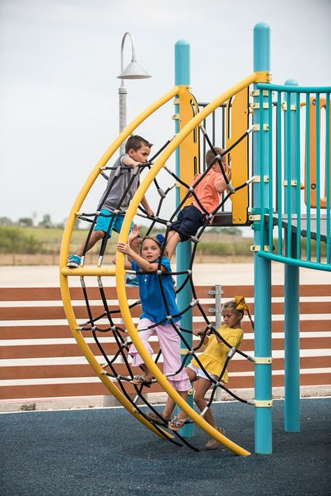 Playground Photography, Kids Outdoor Playground, Treehouse Ideas, Playgrounds Architecture, Cool Playgrounds, Children Playground, Urban Playground, Kids Play Spaces, Natural Swimming Ponds