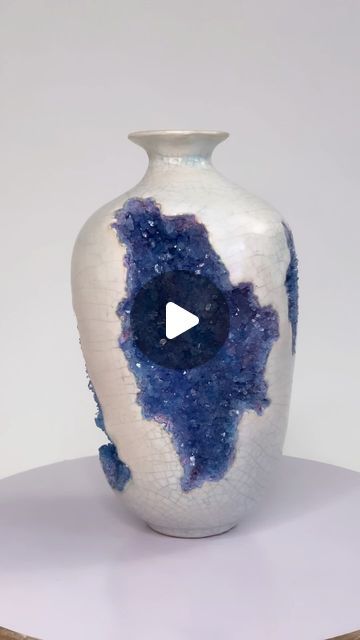 Stéphane Parain on Instagram: "Vase émail blanc craquelé avec crystaux bleus. White glaze ceramic vase with blue crystals.  #ceramics #crystals #clay #pottery #ceramicsart #vase #art" Ceramics With Crystals, Ceramic Geode, Vase Art, Sun Art, Natural Pool, February 1, Porcelain Clay, Pottery Ideas, Sculpture Clay