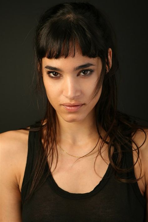 Sophia Boutella, Sofia Boutella, Hairstyles With Bangs, Woman Face, Celebrities Female, Pretty Woman, Sofia, Beautiful People, Long Hair