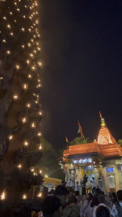 Ujjain Aarti time in Harsidhi temple Harsiddhi Mataji Ujjain, Ujjain Photography, Ujjain Snap, Ujjain Aesthetic, Barish Pic, Ujjain Mahakal, Jay Mahakal, Bike Status, Jai Bholenath