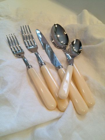 Sabre Cutlery, Natural Dish Soap, Flatware Design, Velvet Glove, Oakville Ontario, Everyday Dishes, Green Street, Simple Home, Serving Set