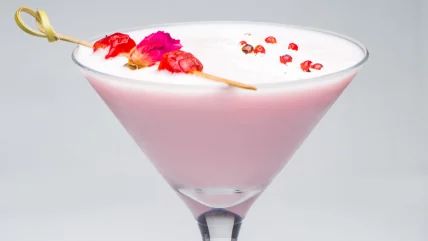 What Is A Pink Squirrel And Where Was It Invented? Pink Squirrel Drink, Squirrel Food, Ice Cream Cocktails, Angel Delight, Pink Squirrel, Boozy Milkshake, Creamy Cocktails, Vintage Cocktails, Cherry Ice Cream