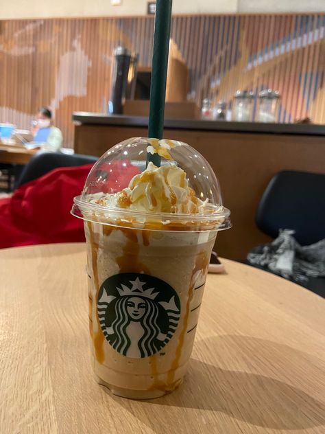 Starbucks Caramel Frappuccino, Frappuccino Inspired Recipes, Caramel Frappuccino, Starbucks Caramel, Starbucks Inspired Ice Coffee, Starbucks Hot, Frappe, Breakfast And Brunch, Hot Coffee