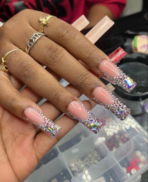 All Rhinestone Nails Bling, Diamond Tip Nails Rhinestones, Birthday Nail Freestyle, Bling Bday Nails, Diamond Acrylic Nails Rhinestones, Nail Sets With Rhinestones, All Rhinestone Nails, Nails Acrylic Jewels, Prom Nail Sets