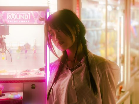 Anime Inspired Photoshoot, Citypop Photography, Firefly Photoshoot, Japanese Arcade Photoshoot, Anime Photoshoot, Late Night Vibes Aesthetic, Japanese Arcade Aesthetic, Photoshoot Arcade, Night Vibes Aesthetic