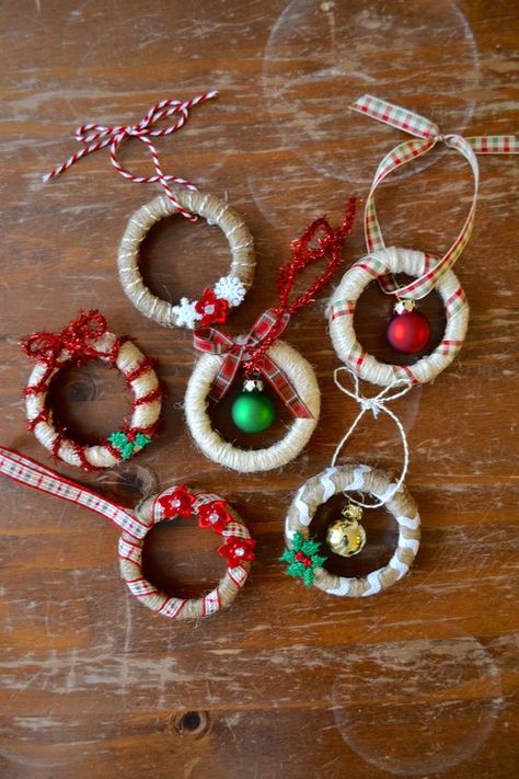 DIY // Mini Christmas Wreaths — This Dainty Life Mini Christmas Wreaths, Mini Wreaths, Mini Ornaments, Christmas Ornaments Homemade, Mini Christmas, Christmas Ornament Crafts, Ornament Crafts, Christmas Wreaths Diy, Xmas Ornaments