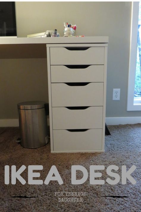 Ikea Desk with Alex 6 drawers, about 6 feet long can accomodate multitasking (office space and vanity) or even multiple people! Diy Ikea Desk, Alex Desk, Nice Desk, Ikea Desk Hack, Desk Hacks, Ikea Alex, Ikea Desk, Ikea Furniture Hacks, Vanity Ideas