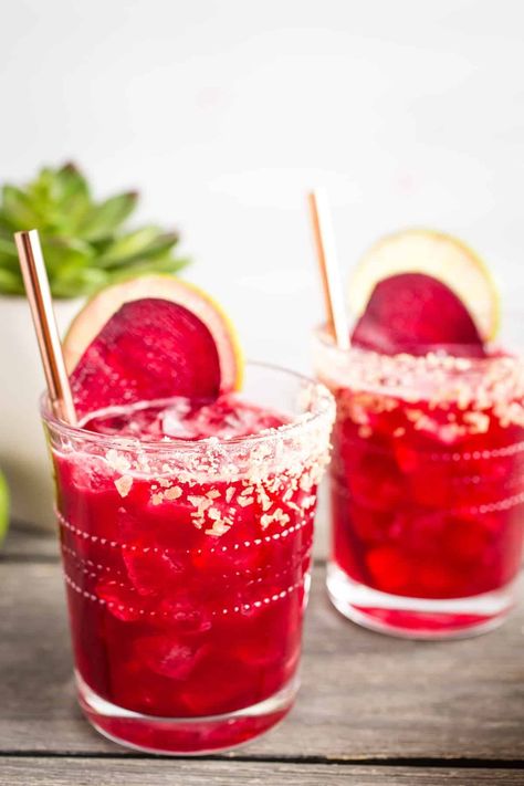 Beet Cocktail Recipe, Beet Margarita, Beet Cocktail, Mocktail Ideas, Vegetable Cocktails, Festive Cocktail Recipes, Cookout Recipes, Drink Recipies, Frozen Cocktail Recipes