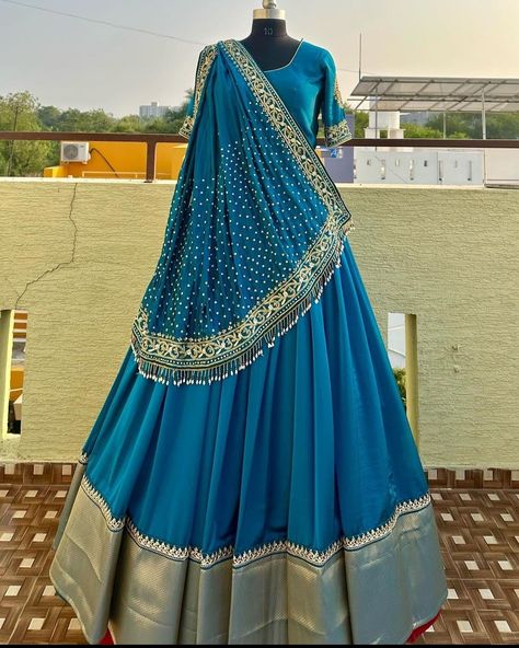 Indian Chaniya Choli Design, Darbari Choli Designs, Leriya Chaniya Choli, Latest Chaniya Choli Design For Marriage, Chaniya Choli Designs Weddings, Indian Lengas, Gopi Dress, Elegant Skirt Outfits, Indian Long Dress