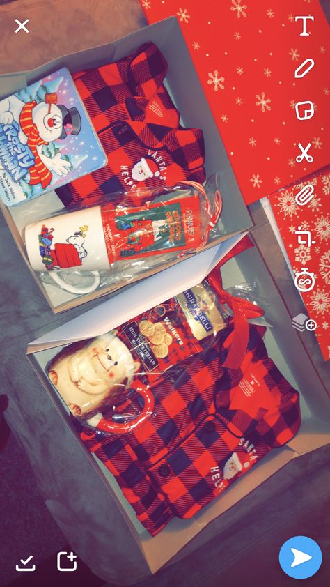 Christmas Date Night, Christmas Dates, Christmas Sleepover, Christmas Eve Movie, Night Before Christmas Box, Xmas Pjs, Christmas Pj, Girlfriend Christmas, Christmas Movie Night