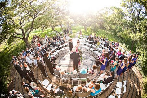 Wedding in the round...guests surrounding instead of behind!  Love the placement of the wedding party. Circle Ceremony, Unique Wedding Ceremony Ideas, Wedding Ceremony Seating, Boda Mexicana, Ceremony Seating, Small Intimate Wedding, Wedding Seating, Wedding Vows, Ceremony Decorations