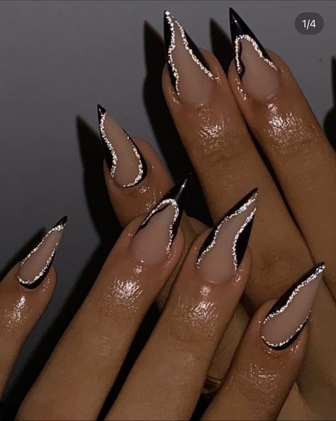 Desi Nails, Black Silver Nails, Acrylic Nails Stiletto, Silver Nail Designs, Prom Inspo, Black Acrylic Nails, Stylish Nails Designs, Glamour Nails, Stiletto Nails Designs