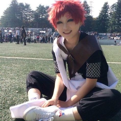 Gaara Cosplay, Japan Cartoon, Sasuke Cosplay, Fitness Shirts, Cosplay Naruto, Naruto Gaara, Tumblr Art, Epic Cosplay, Naruto Cosplay