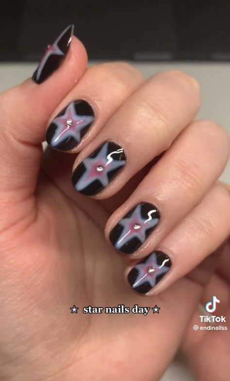 Silver Acrylics, Nails Stars, Funky Nail Art, Hippie Nails, Punk Nails, Spring Nail Designs, Grunge Nails, Brighter Days, Pretty Gel Nails