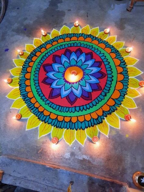 Big Round Rangoli Design, Rangoli Designs With Paint Colours, Rangoli Round Designs, Rangoli For Pongal Festival, Round Rangoli Design Diwali, Round Rangoli Design, Big Rangoli Designs Creativity, Round Rangoli, 2023 Rangoli