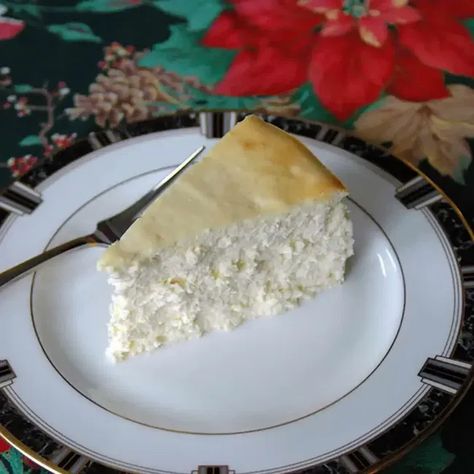 Fluffy Crustless Cheesecake Crustless Cheesecake, Fluffy Cheesecake, Chocolate Almond Cake, Lime Pie Recipe, Cheesecake Recipes Classic, Gluten Free Cheesecake, Best Cheesecake, Ny Style, Easy Cheesecake Recipes