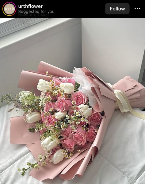 Pink Floral Bouquets, Light Pink Flower Bouquet, Ramos Aesthetic, Pink Roses Bouquet, Birthday Flowers Bouquet, Pink Flower Bouquet, Flowers For Mom, Luxury Flower Bouquets, Pale Pink Roses