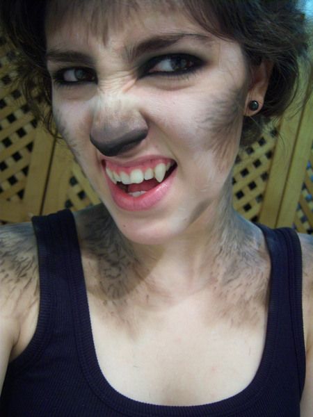 werewolf Wearwolf Makeup Woman Halloween, Werewolf Makeup Men, Werewolf Makeup Female, Werewolf Costume Female, Wolf Halloween Makeup, Werewolf Face Paint, Werewolf Cosplay, Werewolf Halloween Costume, Female Werewolf