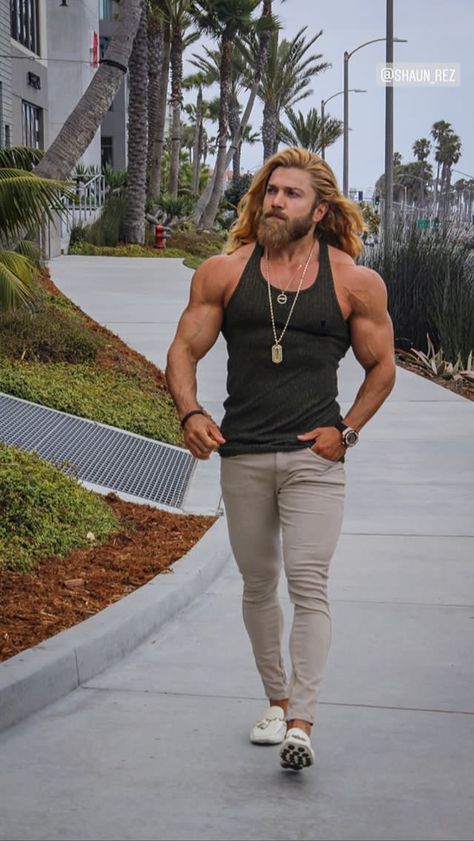 Long hair and beard with a casual look ! Long Hair And Beard, Long Hair Beard, Mens Hairstyles With Beard, Mens Casual Suits, Best Beard Styles, Beard Hairstyle, Awesome Beards, Mens Fashion Smart, Mens Fashion Classy