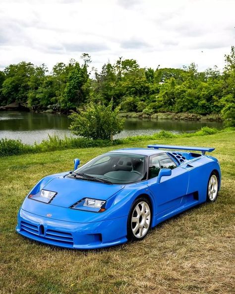 BUGATTI EB110 SS ✨⚡   📸: @knutemotorsport #iconiccars #cars #car Buggati Eb110, Old Bugatti, Bugatti Eb110, Hyper Cars, Iconic Cars, Bugatti Chiron, Jdm Cars, Car Lover, Bmw E36