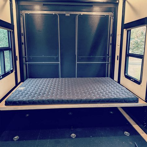 This Toy Hauler renovation is filled with thrifted finds Toy Hauler Bedroom Conversion, Toy Hauler Kids Room, Toy Hauler Decorating Ideas, Toy Hauler Renovation, Toy Hauler Remodel, Compact Furniture, Garage Remodel, Bench Covers, Green Couch