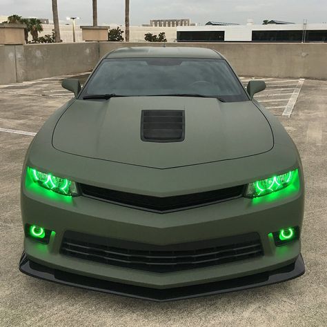 Green Cars, Green Camaro, Custom Car Paint Jobs, 67 Camaro, Car Paint Jobs, Super Fast Cars, Dream Cars Mercedes, Custom Cars Paint, Girly Car