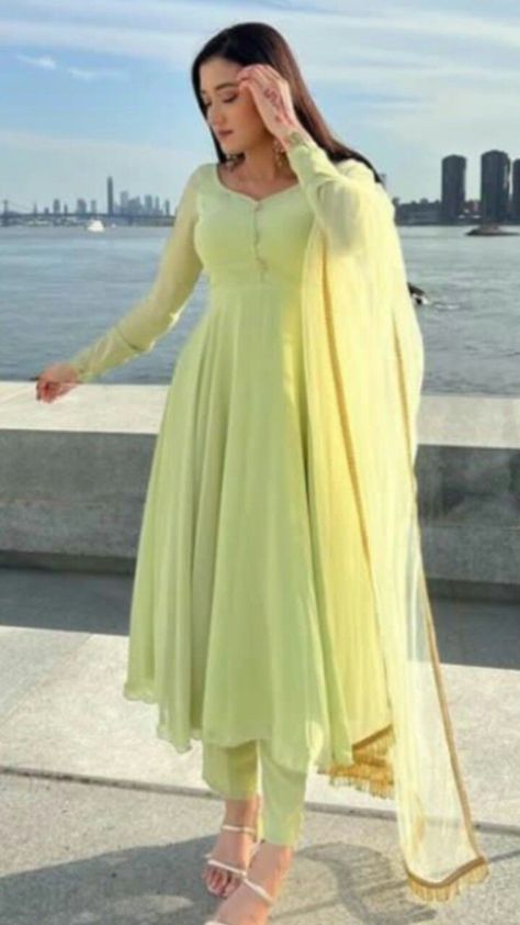 New Modal Dresses, Republic Day Dress Ideas For Women, Umberlla Churidhar Designs Latest, Punjabi Frock Suit With Plazo, Traditional Anarkali Dresses, Anarkali Frock Design, New Trending Dress, Printed Long Frocks, Frock Suit With Plazo