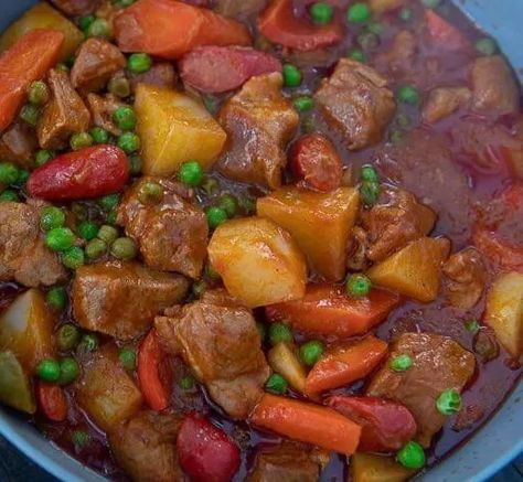 Beef Afritada, Pork Recipes Filipino, Pork Afritada Recipe, Pork Afritada, Pork Potatoes, Filipino Pork Recipes, Phillipino Food, Beef Caldereta, Pork Stew Recipes