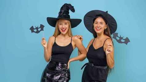 Spooky Mystical Witch Makeup Ideas For HALLOWEEN Witch Makeup Ideas, Makeup Ideas For Halloween, Dark Smokey Eye, Witch History, Purple Smokey Eye, Popular Costumes, Witch Costumes, Different Shades Of Red, Witch Makeup