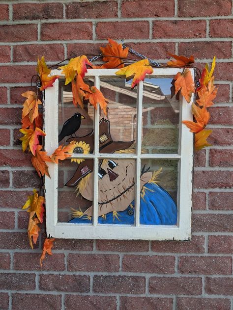 Scarecrow Window Painting, Autumn Window Painting Ideas, Painted Scarecrow, Fall Window Decorations, Fall Window Painting, Scarecrow Faces, Old Windows Painted, Window Art Ideas, Pumpkin Board