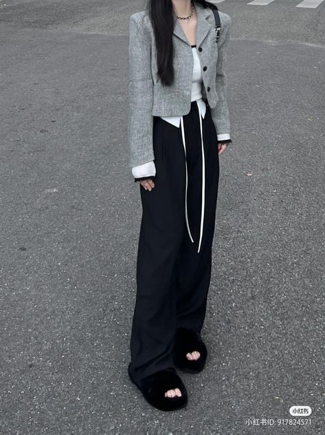 Cute Asian Outfits, Trousers Aesthetic, Outfits Dr, Olah Raga, Formal Trousers, Casual Day Outfits, Ulzzang Fashion, Asian Outfits, Korea Fashion