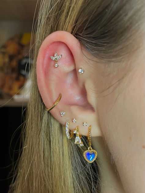 ear stack with stacked lobes, conch, flat and forward helix Forward Helix And Flat Piercing, Flat And Forward Helix Piercing, Blake Lively Ear Piercing, Conch And Forward Helix Piercing, Flat Earring Piercing, Stacked Lobe Piercing Ideas, Helix Stack, Stacked Lobe Ear Piercings, Ear Piercings Lobe