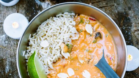 Panang Curry Recipe, Camping Dishes, Backpacking Meals, Panang Curry, Hiking Food, Easy Camping Meals, Backpacking Food, Campfire Cooking, Thai Curry