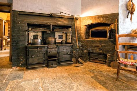 Download Victorian Cooking Range And Bread Oven, Charlecote House, Warwickshire, England. Editorial Photo - Image of iron, birmingham: 102928611 Victorian Servant, Victorian Style Interior Design, Victorian Style Interior, Cooking Hearth, Oven Design, Georgian Interiors, Victorian Home Decor, Victorian Style Homes, Bread Oven