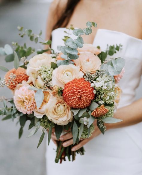 Fall Bouquet With Eucalyptus, Dalia Flower Bouquet Fall Wedding, Fall Wedding Bouquets October Dahlias, Fall Mountain Wedding Bouquet, June Flowers For Wedding, Fall Wedding Bouquets Peonies, Peony Flowers Bouquet, Orange Summer Bouquet, Bridal Bouquet Late Summer