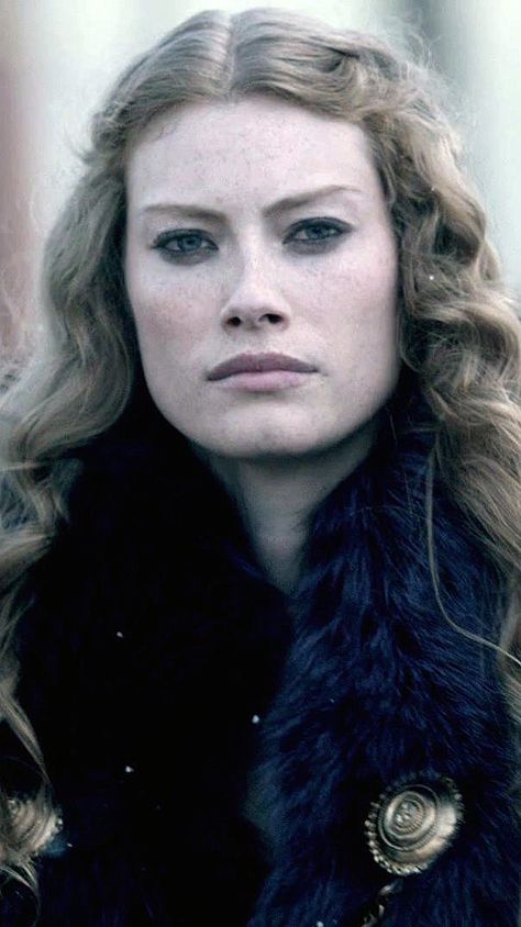 Aslaug Vikings, Vikings Aesthetic, Viking Aesthetic, Viking Women, House Of Dragons, Together Forever, Pose Reference Photo, Face Claims, Pose Reference