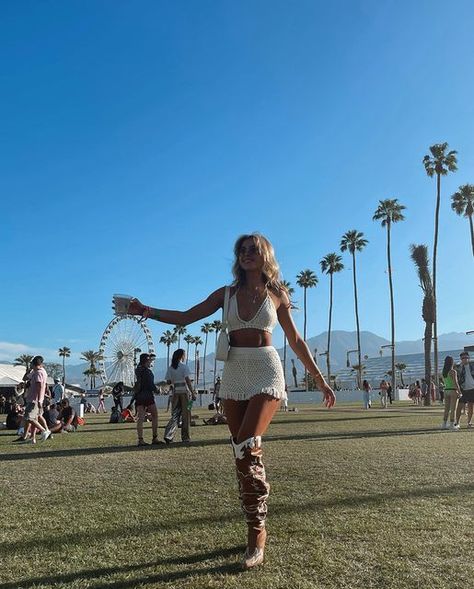 mikayla menin on Instagram: "first day at coachella 🤎🎡🥂 wearing my new favourite set @whitefoxboutique use DC MIKWF" Coachella Outfit, Cowgirl Outfits, Inspirational Pictures, Festival Outfit, Festival Outfits, First Day, Music Festival, Festival Season, What To Wear