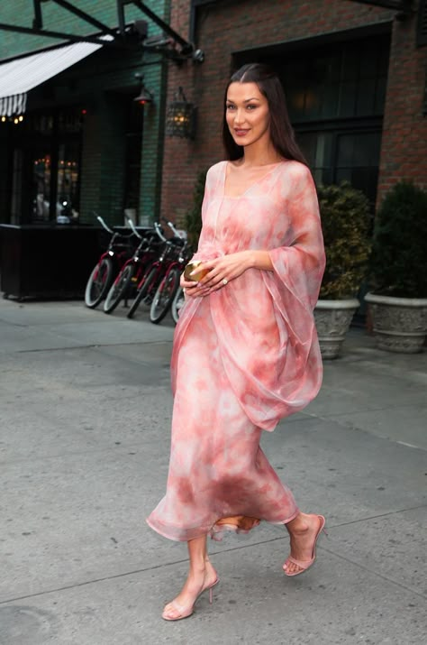 Celebrity Sightings In New York - May 4, 2024 Bella Hadid Pink Dress, Flowy Pink Dress, Bella Hadid Looks, Bella Hadid Dress, Flowy Outfit, Pink Strappy Heels, Yellow Wrap Dress, Moving To Texas, Feminine Clothes