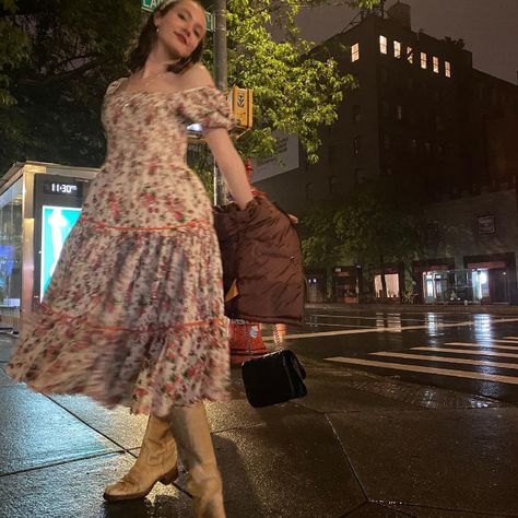 Iris Apatow, Fav Celebs, Beautiful Eyes, Style Icons, High Low Dress, Lace Skirt, Style Me, Sequin Skirt, Fashion Inspo