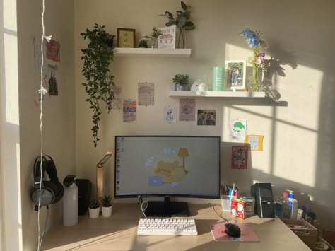 Shelf Above Desk Ideas, Above Desk Ideas, Shelf Above Desk, Shelves Above Desk, Study Vlog, Study Desk Decor, Aesthetic Desk, Aesthetic Study, Desk Goals