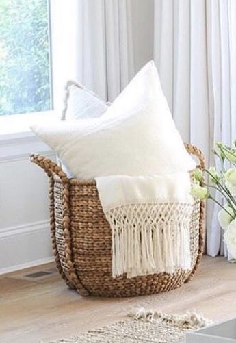 Bedroom Basket, Blanket In A Basket, Decorative Baskets Ideas Living Room, Basket For Blanket, Basket Floor Decor, Baskets In Bedroom, Livingroom Basket, Blanket Basket Living Room, Baskets In Living Room Decor