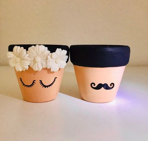 Mini Planters, Chirstmas Decor, Flower Pot People, Plant Pot Design, Flower Pot Art, Plant Pot Diy, Pots Diy, Painted Pots Diy, Flower Pot Design