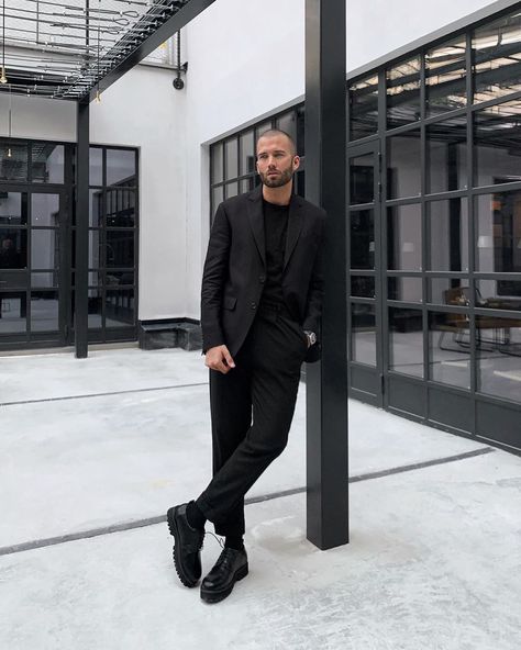 Erik Forsgren on Instagram: “Today’s look from Stockholm” Oxford Shoes Outfit Men, Erik Forsgren, Men Street Style, Black Monks, Short Adidas, Nike Sneakers Mens, Bracelet Bag, Oxford Shoes Outfit, Oxford Brogues