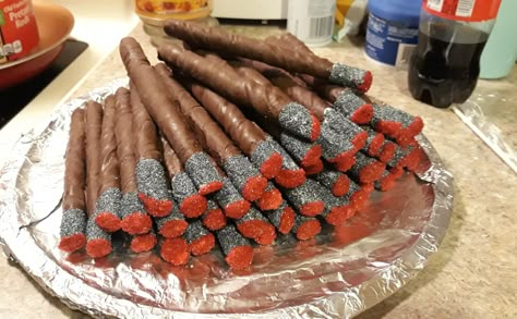 Chocolate Cigars Diy, Whiskey And Cigars Birthday Theme, Edible Cigars, Cigars And Whiskey Party, Pretzel Cigars, Candy Cigars, Whiskey Theme Party, Mafia Theme Party, Dad Themed Party