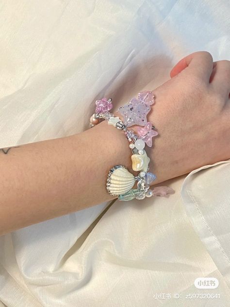 Mermaid Bracelet Aesthetic, Mermaid Core Accessories, Mermaidcore Accessories, Mermaid Jewelry Aesthetic, Mermaid Jewellery, No Ordinary Girl, Mermaid Accessories, Accessory Inspo, Mermaid Bracelet