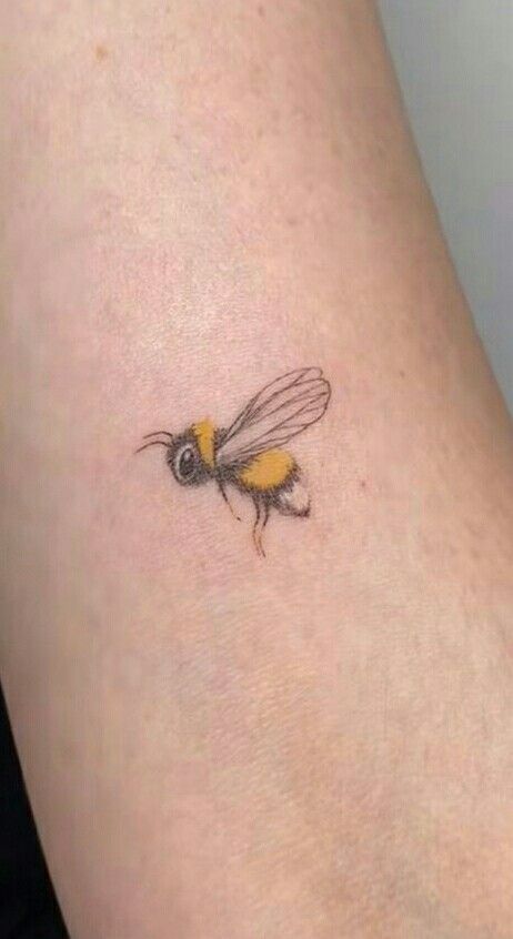 Minimal Bee Tattoo, Bee Tattoos For Women, Simple Bee Tattoo, Honey Bee Tattoo Ideas, Bee Tattoo Meaning, Back Of Ankle Tattoo, Brown Tattoo Ink, Bff Tats, Honey Bee Tattoo